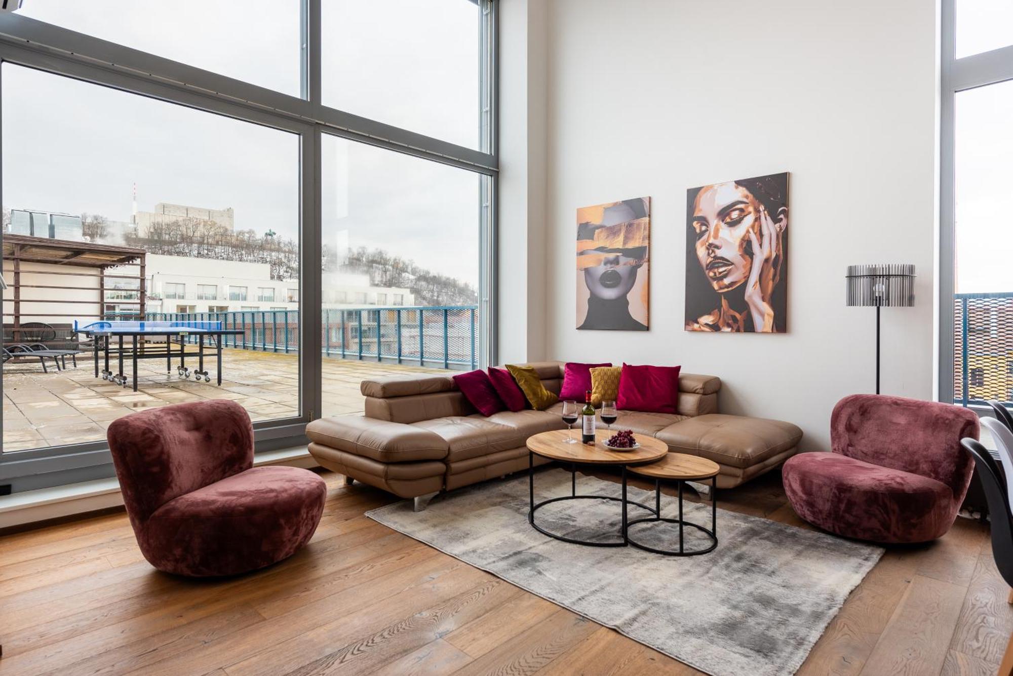 Premiumn Penthouse With Terrace In Appartement Praag